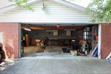 8310 Delido Rd, Louisville, KY 40219 - photo 6