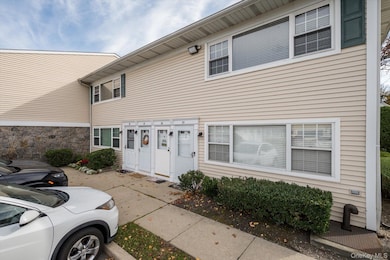 1 Atlantic Ave unit 28, Farmingdale, NY 11735 - photo 2