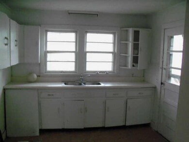 300 W Short St, Manchester, TN 37355 - photo 3