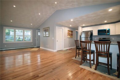 33 Earlham Way, Warwick, RI 02886 - photo 4