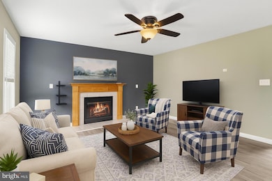 293 Leviticus Dr, Bunker Hill, WV 25413 - photo 4