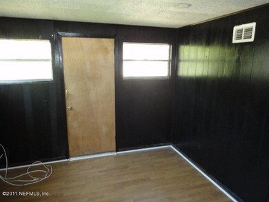 3825 Macgregor Dr, Jacksonville, FL 32210 - photo 4