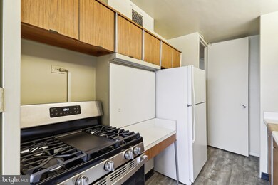 Highfield House Condominium unit 1407, Baltimore, MD 21218 - photo 7