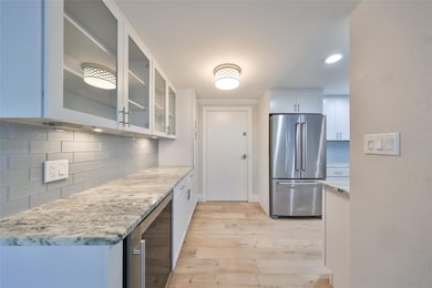 The Pinnacle unit 603, Tampa, FL 33611 - photo 2