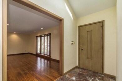 389 Northview Dr, Columbus, OH 43209 - photo 5