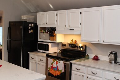 241 Elm St, Blackstone, MA 01504 - photo 6