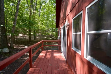 399 Somerset Dr, East Stroudsburg, PA 18301 - photo 4