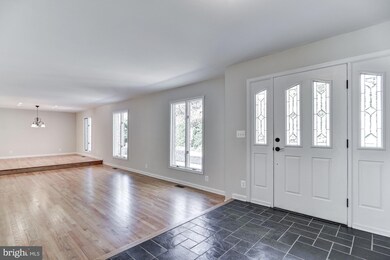 9832 Log House Ct, Gaithersburg, MD 20882 - photo 2