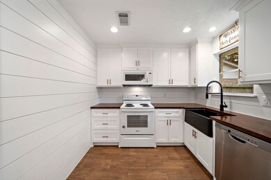 16314 Oxnard Ln, Friendswood, TX 77546 - photo 7