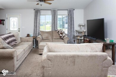 20-Living Room_DMD_8894