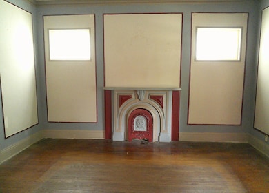 958 W William St, Decatur, IL 62522 - photo 4