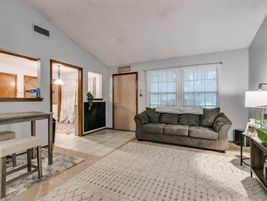 720 Peregrine Dr, Norman, OK 73072 - photo 5