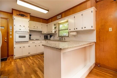 5909 Chipmunk Dr, Greensboro, NC 27407 - photo 4