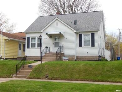 2137 3rd St, Moline, IL 61265 - photo 2