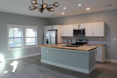 1215 E Waldburg St, Savannah, GA 31404 - photo 3