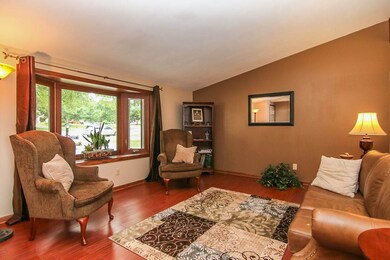 375 Sterling Dr, Oregon, WI 53575 - photo 3