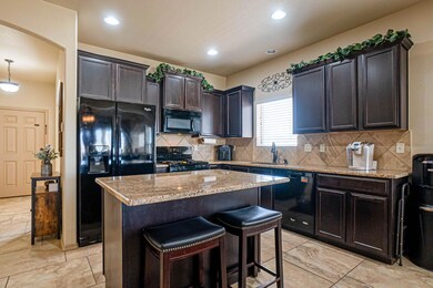 477 Cedarwood Ave, Horizon City, TX 79928 - photo 7