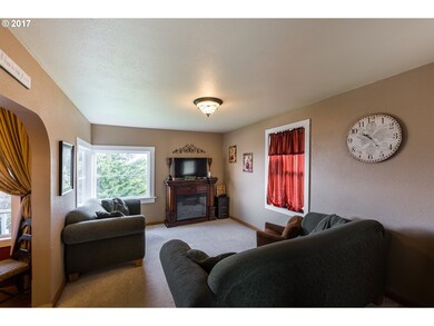 415 E E St, Rainier, OR 97048 - photo 2