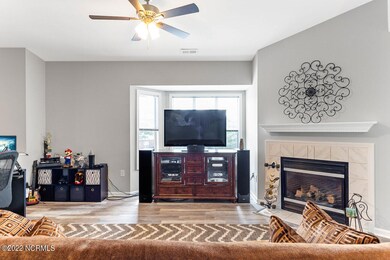 005_4148_breezewood_dr_apt._204-5