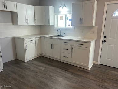 133 S Main St, Tuscarawas, OH 44682 - photo 3