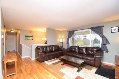 556 Round Table Dr, Nazareth, PA 18064 - photo 4