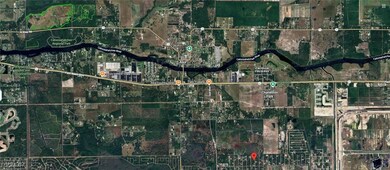 Close to Palm Beach Blvd off of Joel Blvd, and just 18 minutes to Downtown Labelle