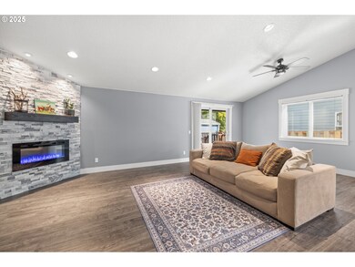 7243 SW Applegate Dr, Beaverton, OR 97007 - photo 4