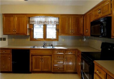 233 SW Seagull Ct, Lees Summit, MO 64082 - photo 7