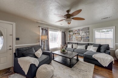 2253 California St, Redding, CA 96001 - photo 4