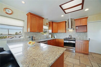 Updated granite kitchen!