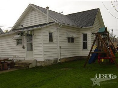 111 W Lafever St, Ossian, IN 46777 - photo 5