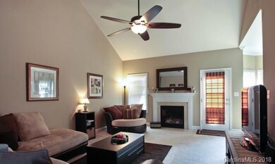 Vaulted livingroom