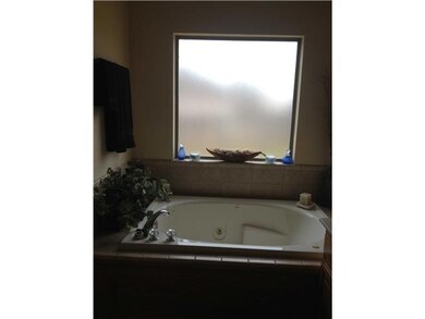 1909 NE 7th Cir, Moore, OK 73160 - photo 6