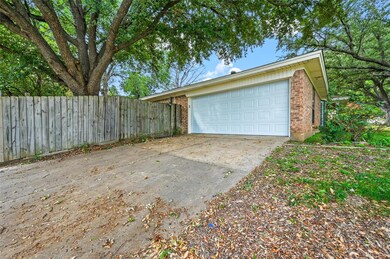 852 San Marcos Ln, Bedford, TX 76021 - photo 3