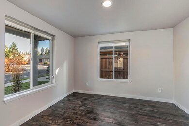 2566 NW Skyline Ranch Rd._015 - Copy