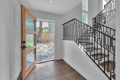 7703 Bobbitt Ln unit D, Houston, TX 77055 - photo 4