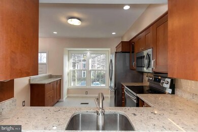 3906 Angelton Ct, Burtonsville, MD 20866 - photo 7