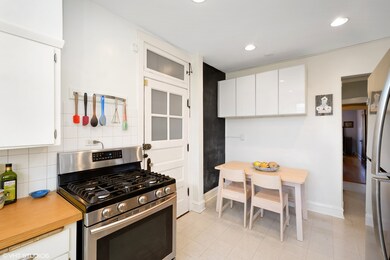 2049 W Ainslie St unit 2E, Chicago, IL 60625 - photo 6