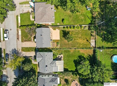 1927 S 61st St, Omaha, NE 68106 - photo 7