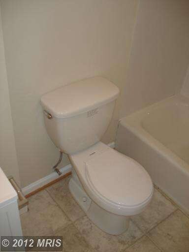 1975 Addison Rd S unit 1975, District Heights, MD 20747 - photo 5