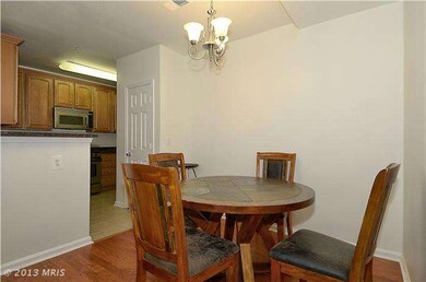 13068 Marcey Creek Rd, Herndon, VA 20171 - photo 4