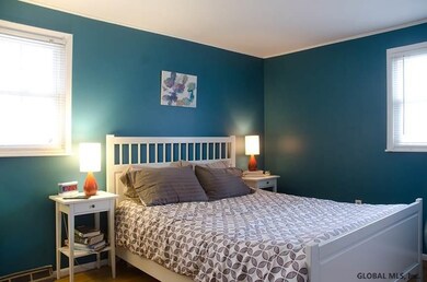 48 Myrtle St, Saratoga Springs, NY 12866 - photo 4