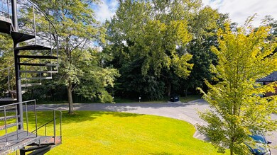 260 Pittsfield Rd unit Building C Unit 10, Lenox, MA 01240 - photo 4