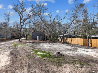 207 9th St E, Steinhatchee, FL 32359 - photo 2