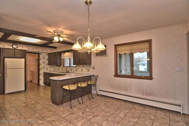 908 Johns Dr, Moosic, PA 18507 - photo 7