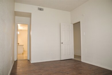 11008 Panicum Ct, Houston, TX 77086 - photo 5