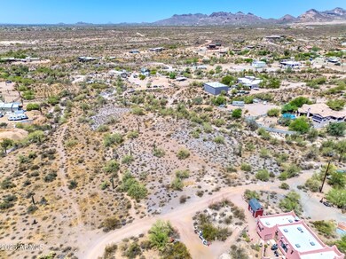 5320 E Foothill St-2