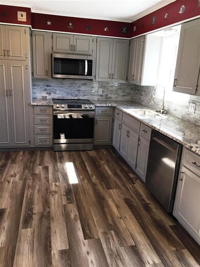 304 W Greenfield Dr, Wake Village, TX 75501 - photo 7