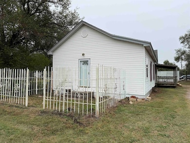 1107 5th St, Great Bend, KS 67530 - photo 4