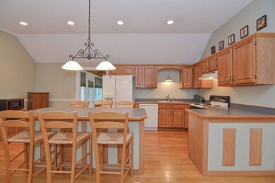 137 Beaver St, Milford, MA 01757 - photo 6
